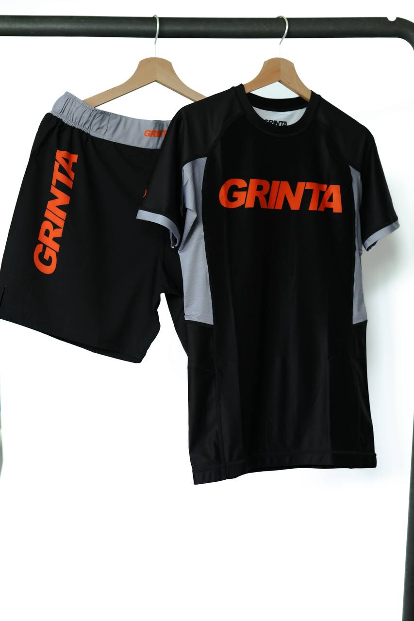 Core Shorts - Black/Orange