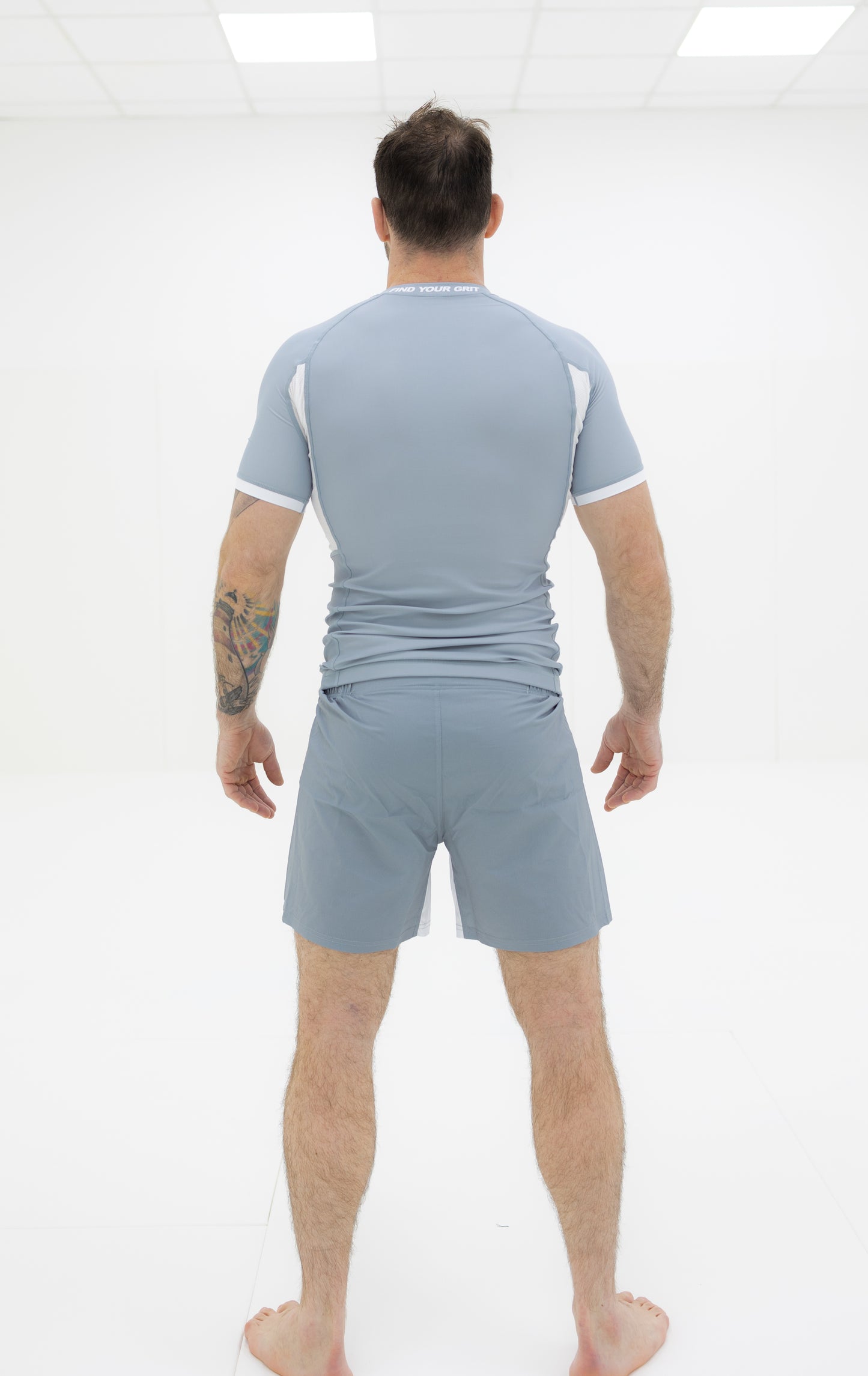 Core Shorts - Cool Grey/White