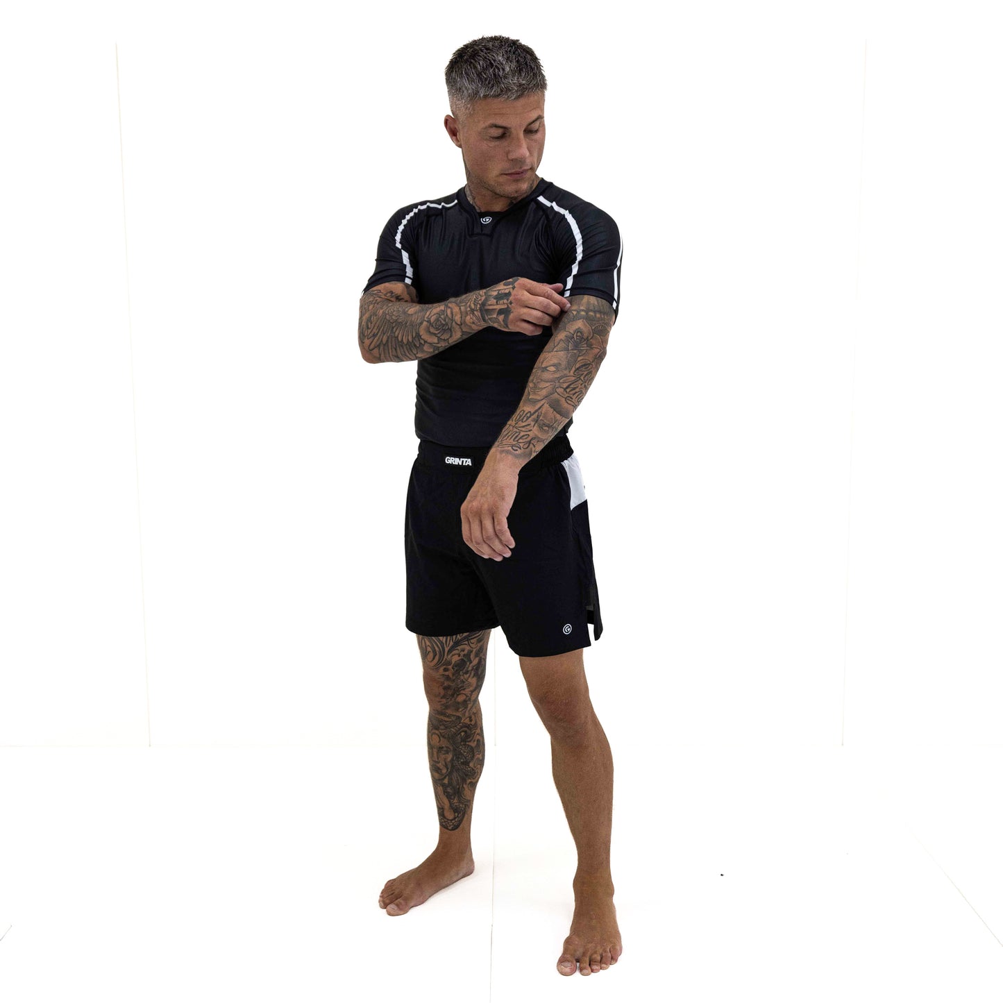 Onyx V-Neck Rashguard - Black