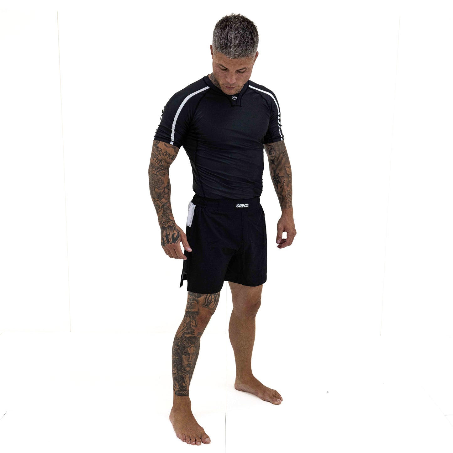 Onyx V-Neck Rashguard - Black