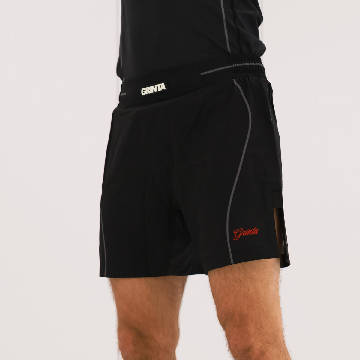 Flow Shorts - Black/Red