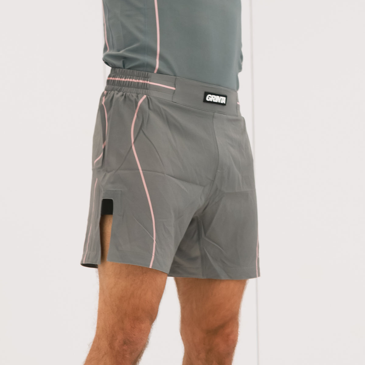 Flow Shorts - Grey/Pink
