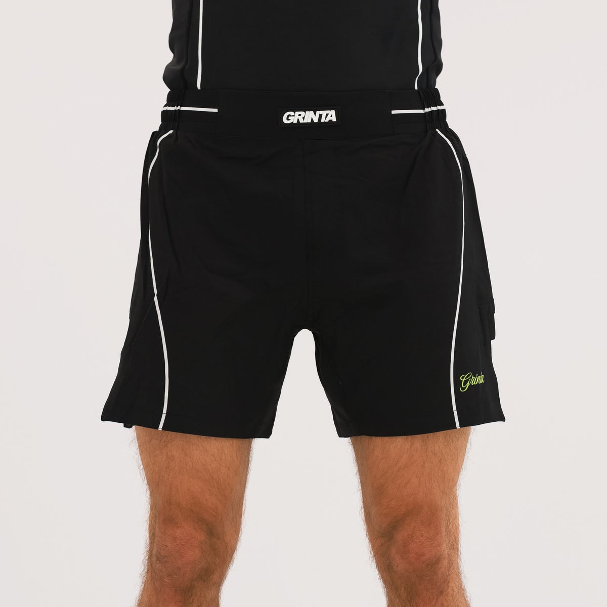 Flow Shorts - Black/White