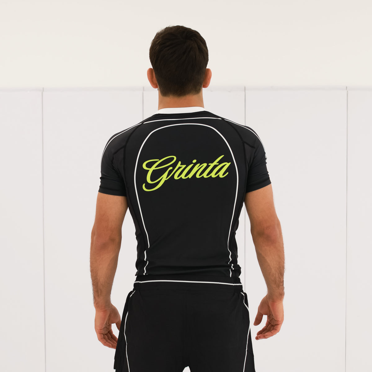 Flow Rashguard - Black/White
